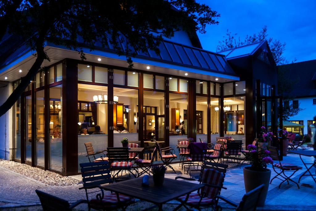 Отель Ringhotel Warnemuender Hof